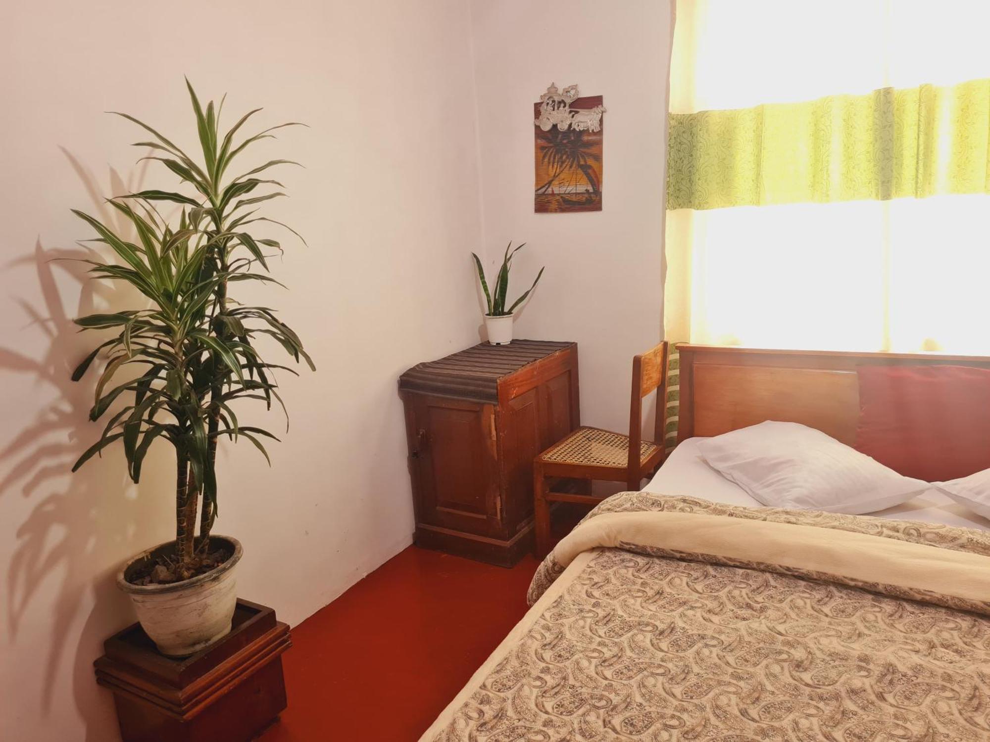 Sasru * Nuwara Eliya